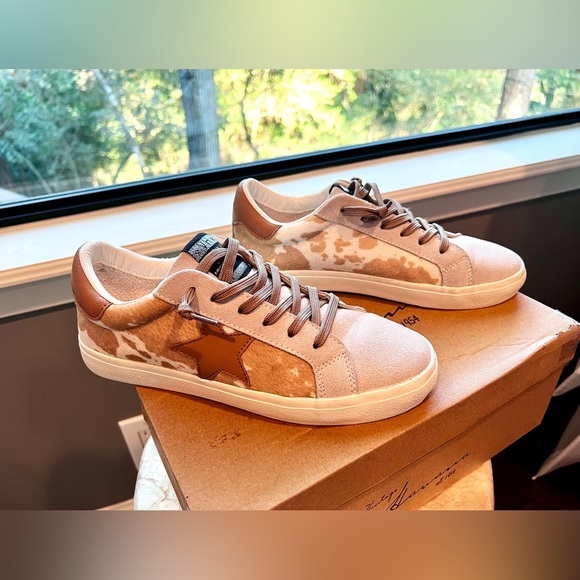 VINTAGE HAVANA Calf-Hair Low-Top Sneakers Size 7.5 - Picture 4 of 11